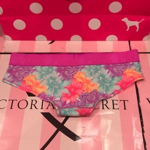 PINK Victoria's Secret Intimates & Sleepwear - 4/$38 💖PINK Victoria’s Secret Logo Hipster PINK Victoria's Secret Intimates & Sleepwear - 4/$38 💖PINK Victoria’s Secret Logo Hipster